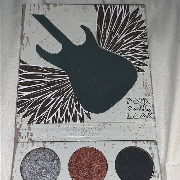 Glam metals, crown pro eyeshadow palette. - Picture 3 of 6